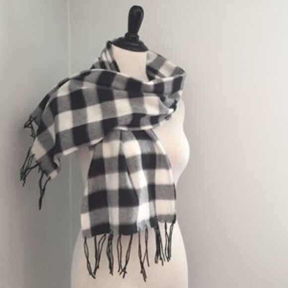 NEW!! Super Soft Buffalo Check Scarf - Picture 2 of 4